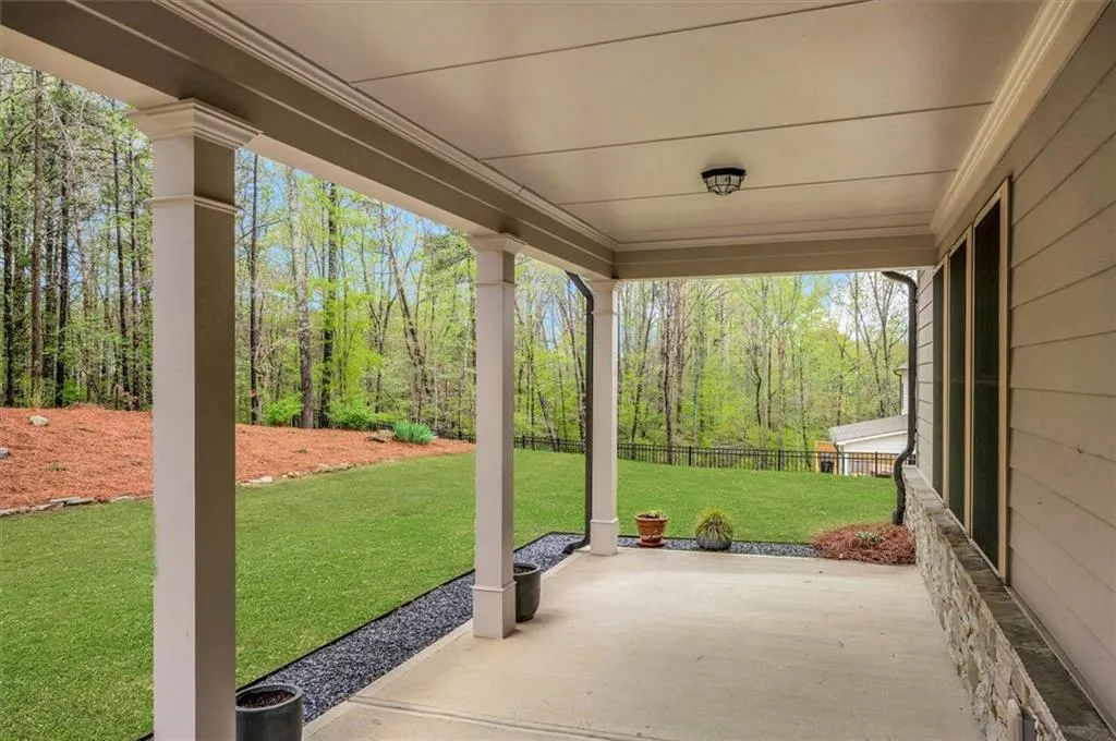 Acworth, Georgia 30101, United States, 3 Bedrooms Bedrooms, ,4 BathroomsBathrooms,Residential,Active,104702