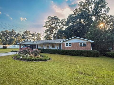 1733 Rhonda Lane Stone Mountain GA 30087