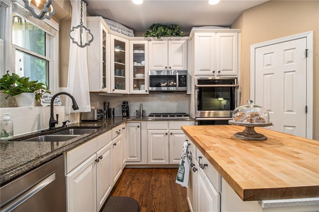 7469 Regatta Way, Flowery Branch, Georgia image 10
