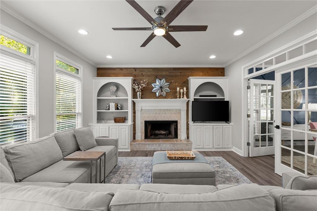 512 Old Field Cove