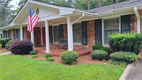Homes For Sale - 2976 Blackwood Road<br/> Decatur, GA 30033