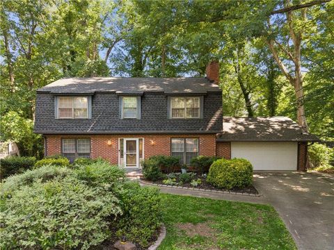 Homes For Sale - 3646 Winview Court<br/> Tucker, GA 30084