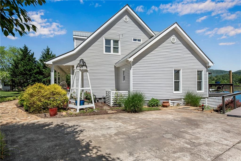 2176 Pine Lake Road