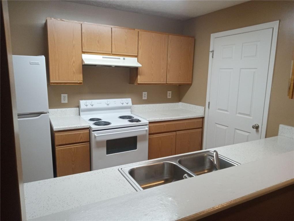 8202 Fairington Village Drive, Lithonia, Georgia image 7