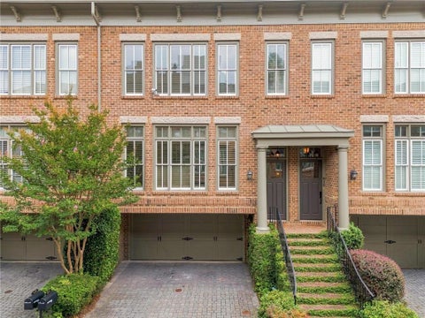 Townhouse For Sale - 817 Highland Green Way<br/> Atlanta, GA 30306