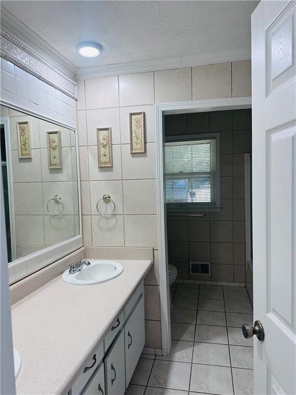 Northeast Colony - Residential Lease