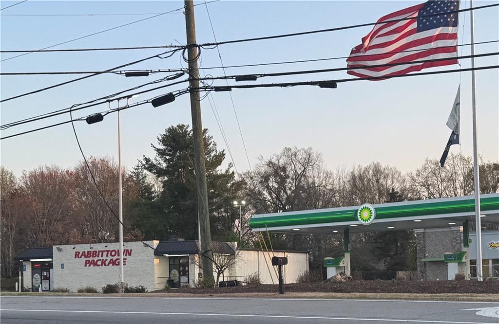 2318 Old Cornelia Highway