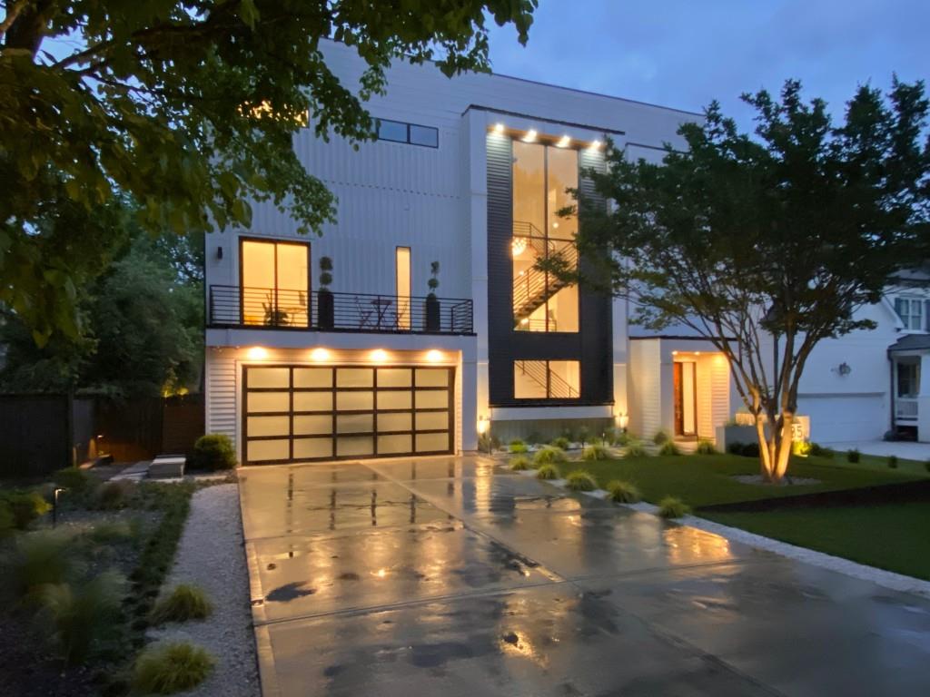 2385 Nesbitt Drive