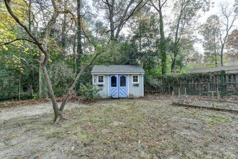 A home in Lilburn