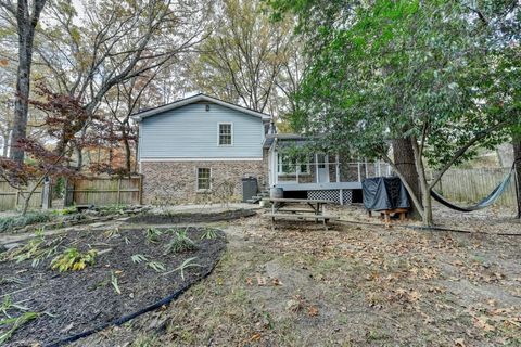 A home in Lilburn