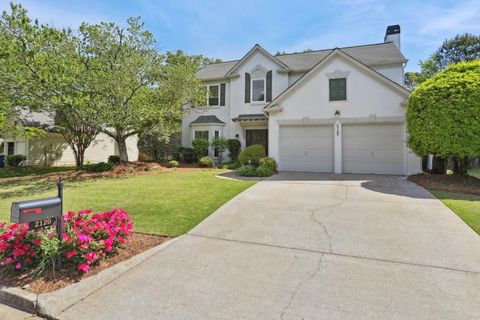 Homes For Sale - 2120 Traywick Chase<br/> Alpharetta, GA 30004
