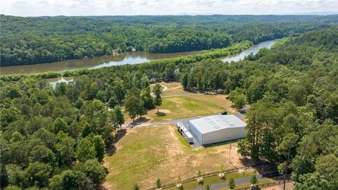 A home in Dahlonega