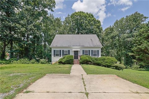 Homes For Sale - 5465 Mashburn Drive<br/> Cumming, GA 30041