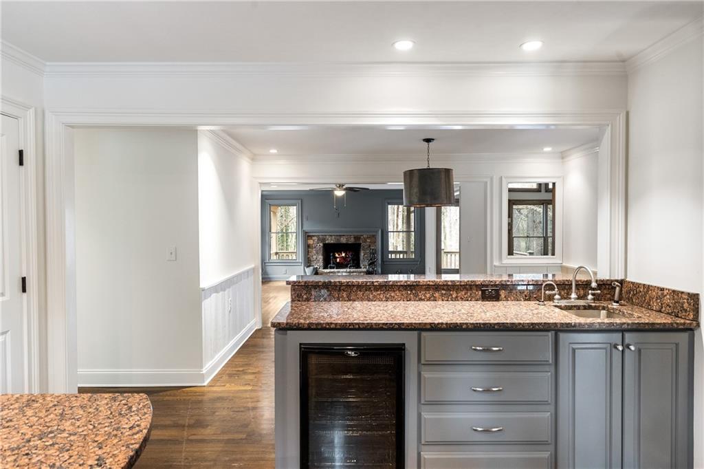 2468 Ridgeway Drive, Atlanta, Georgia image 8