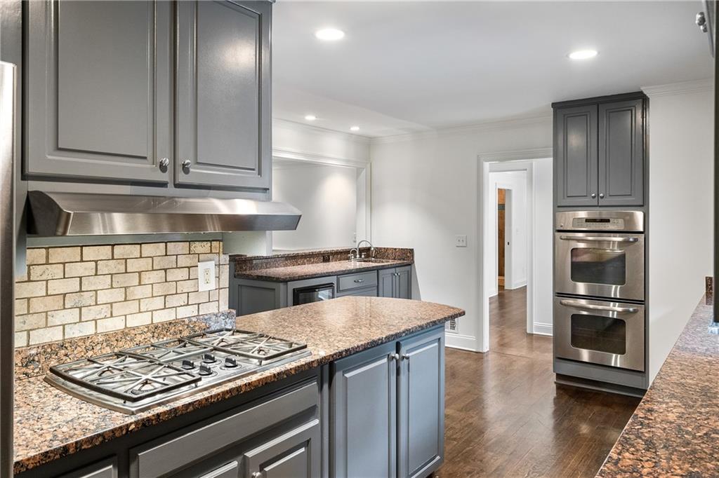2468 Ridgeway Drive, Atlanta, Georgia image 11