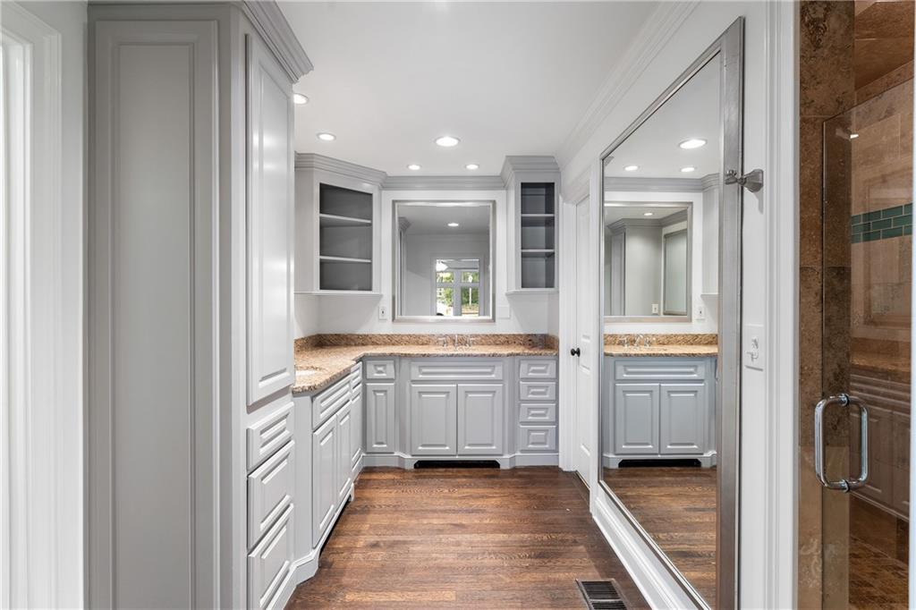 2468 Ridgeway Drive, Atlanta, Georgia image 21