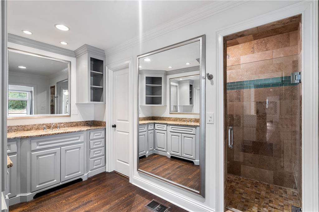 2468 Ridgeway Drive, Atlanta, Georgia image 22