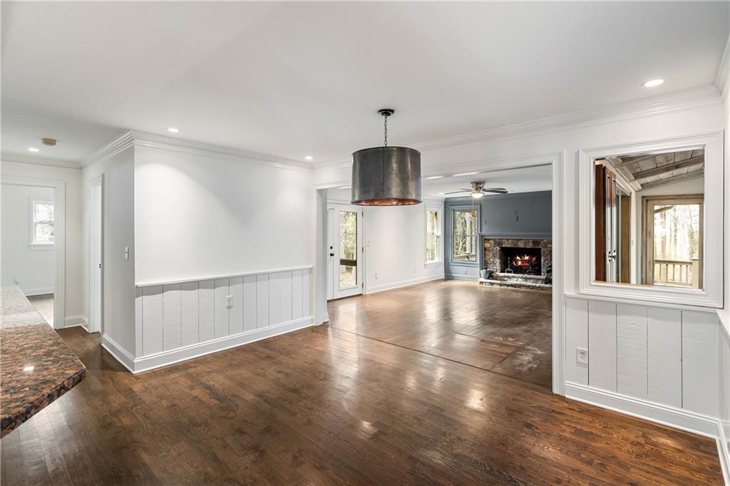 2468 Ridgeway Drive, Atlanta, Georgia image 12