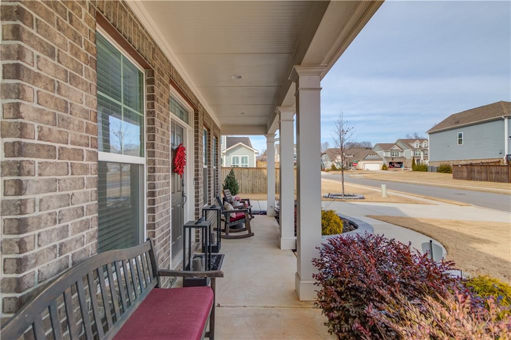 6837 Benjamin Drive, Flowery Branch, Georgia image 8