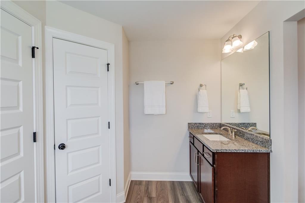 6837 Benjamin Drive, Flowery Branch, Georgia image 36