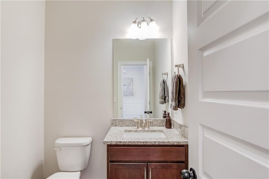 6837 Benjamin Drive, Flowery Branch, Georgia image 24