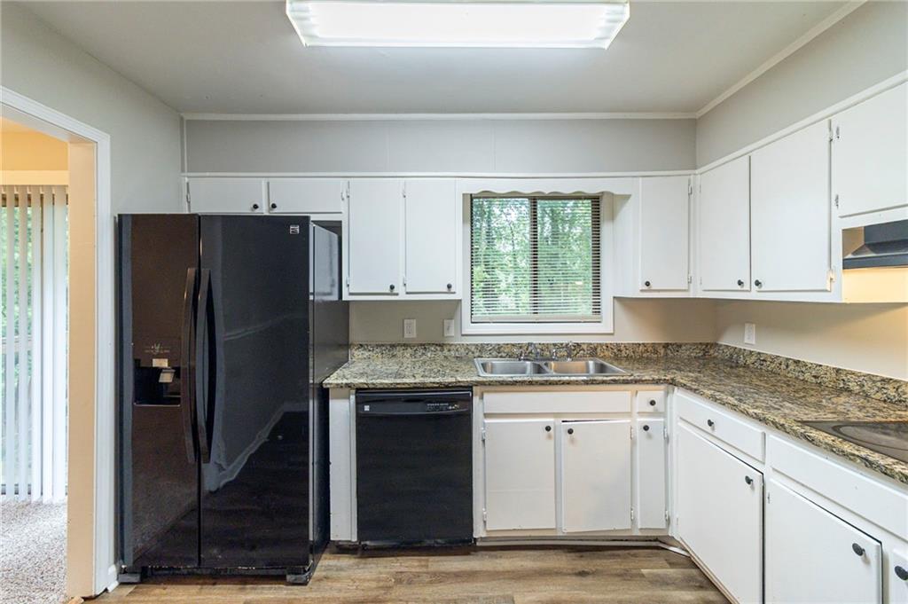 5802 Oakleaf Drive, Stone Mountain, Georgia image 8