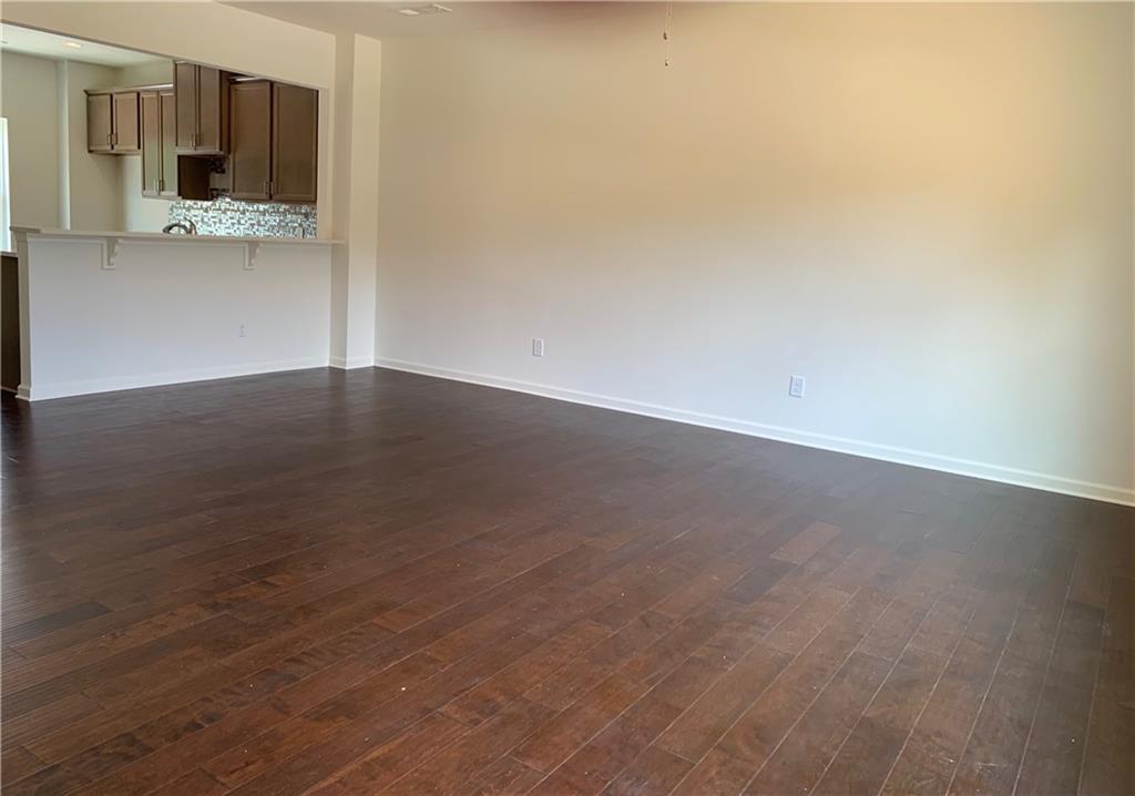 915 Society Circle SW