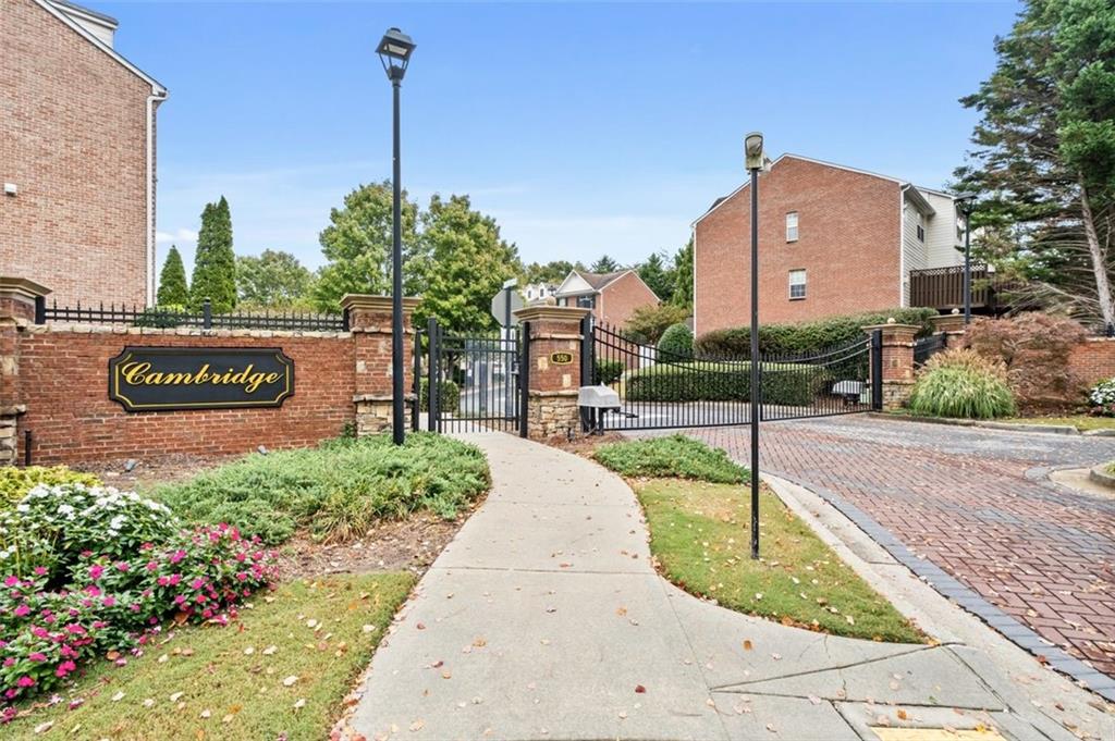 Cambridge Townhomes - Residential