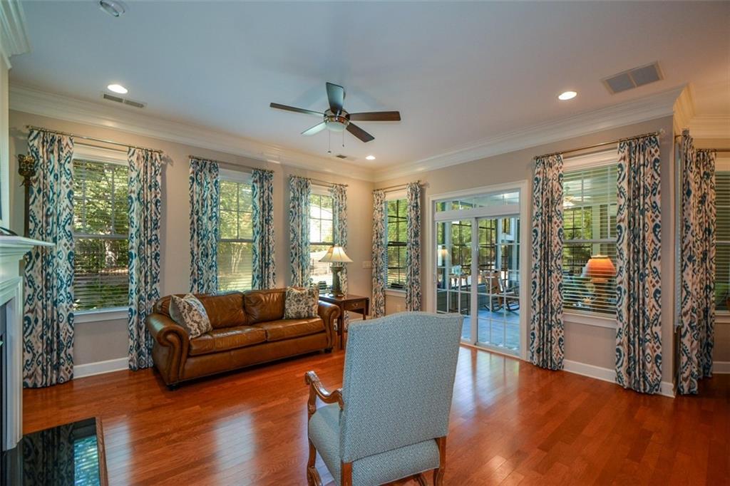 Soleil Laurel Canyon - Residential