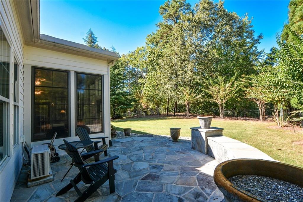 Soleil Laurel Canyon - Residential