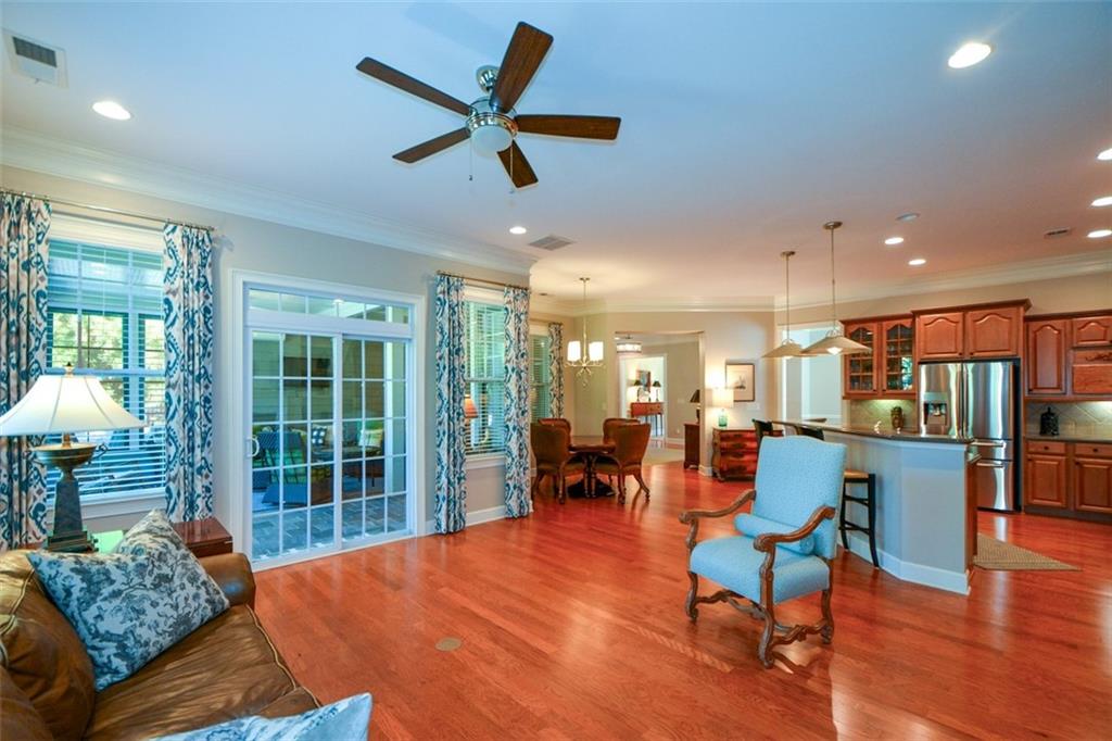 Soleil Laurel Canyon - Residential