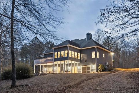 Homes For Sale - 8399 E Carroll Road<br/> Whitesburg, GA 30185