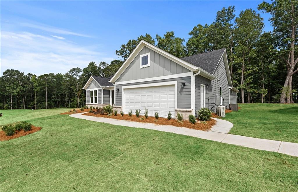 319 Canoe Place