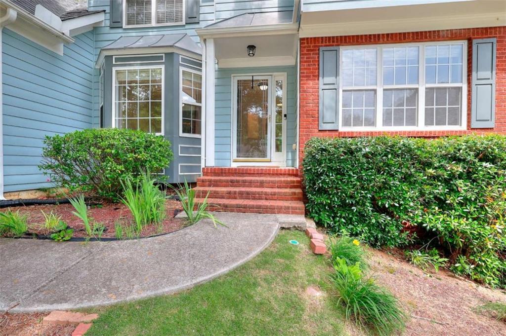 662 Shady Willow Lane