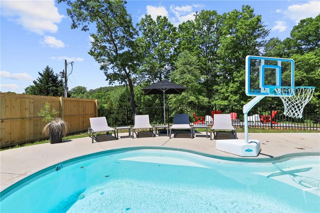 45 Sun Valley Dr