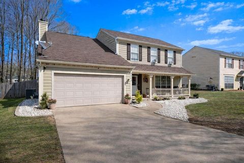 Homes For Sale - 8408 Willows Way<br/> Riverdale, GA 30274