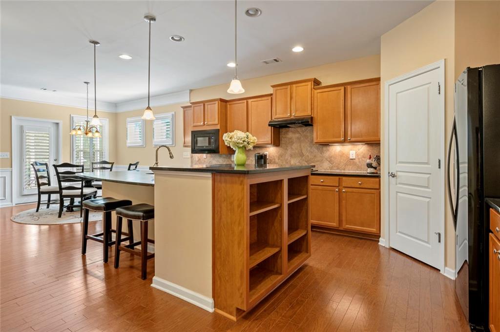 2904 Goldfinch Circle