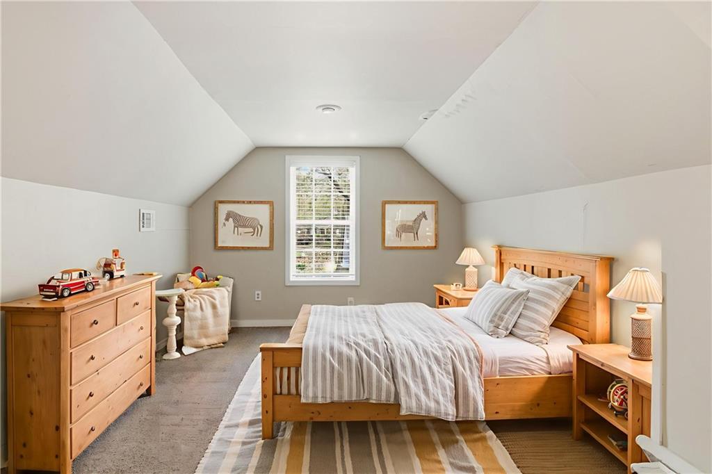 914 Bouldercrest Drive SE