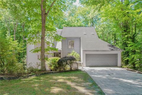 Photo of 160 River Run, Roswell, GA 30075 (MLS # 7767324)