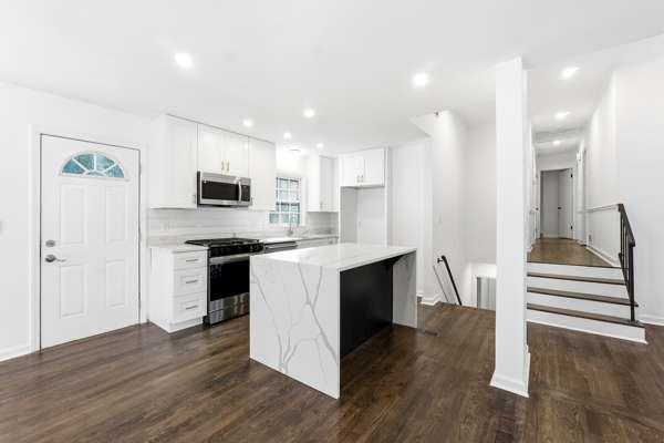 2437 Flair Knoll Drive