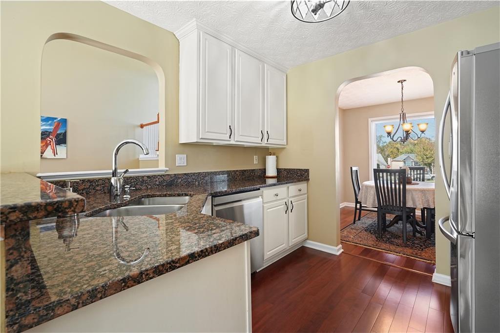 Magnolia Pond - Residential