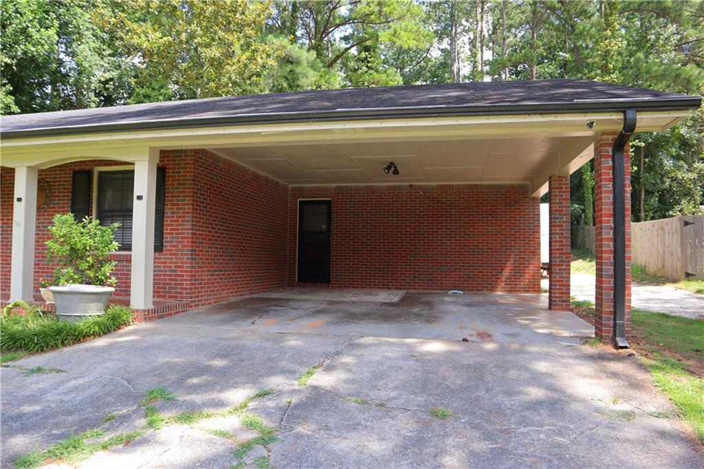2586 Brandon Road