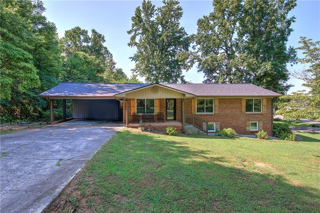 210 Blackwood Place, Calhoun, Georgia image 1