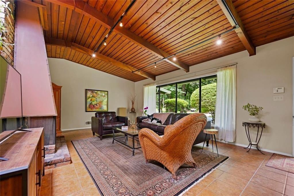 3408 Chestnut Drive
