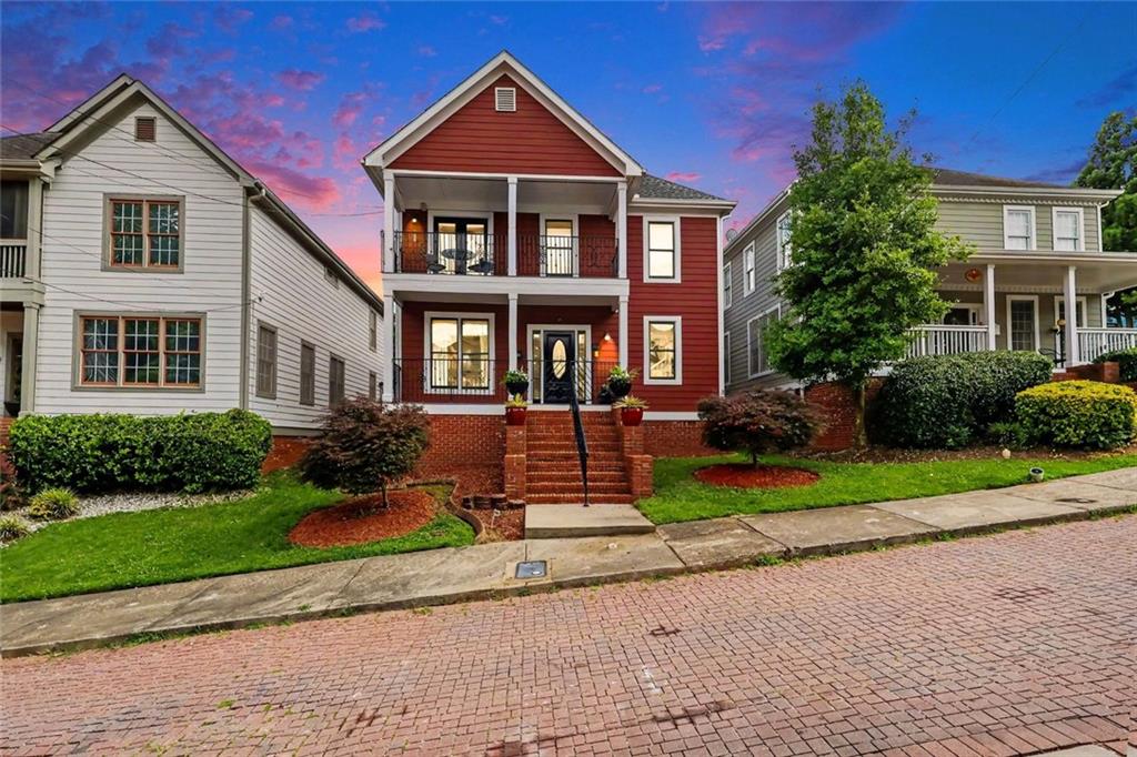 121 Fulton Way