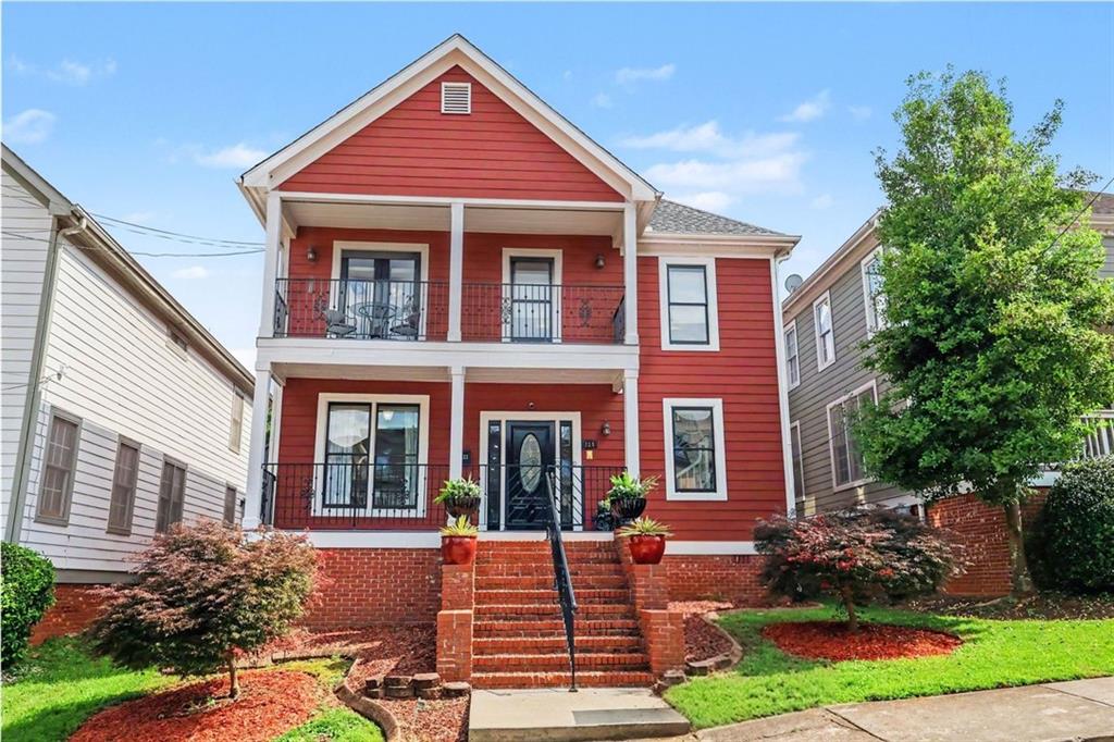 121 Fulton Way