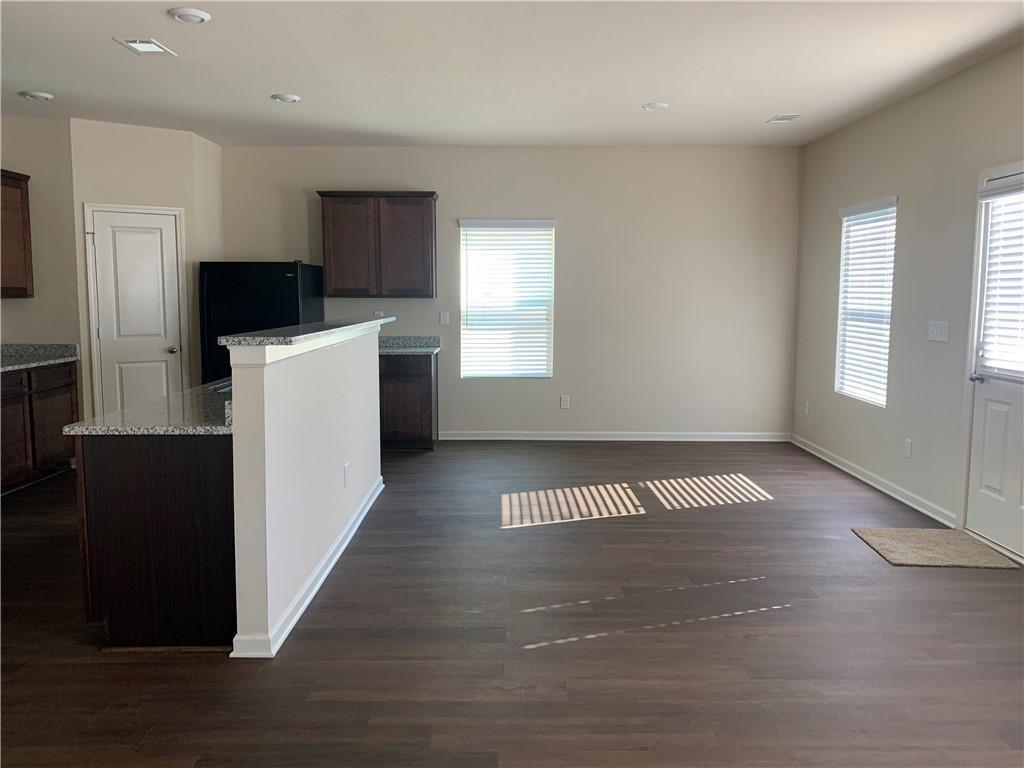 960 Walnut Creek Circle