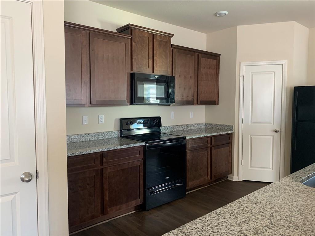 960 Walnut Creek Circle