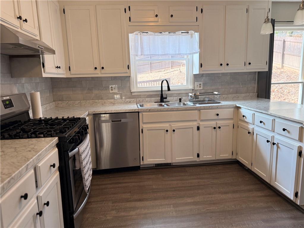 1424 Shadowbrook Drive