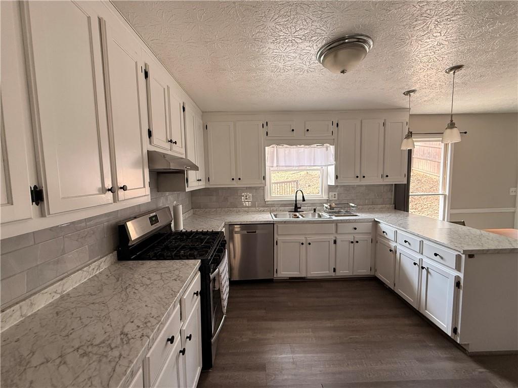 1424 Shadowbrook Drive